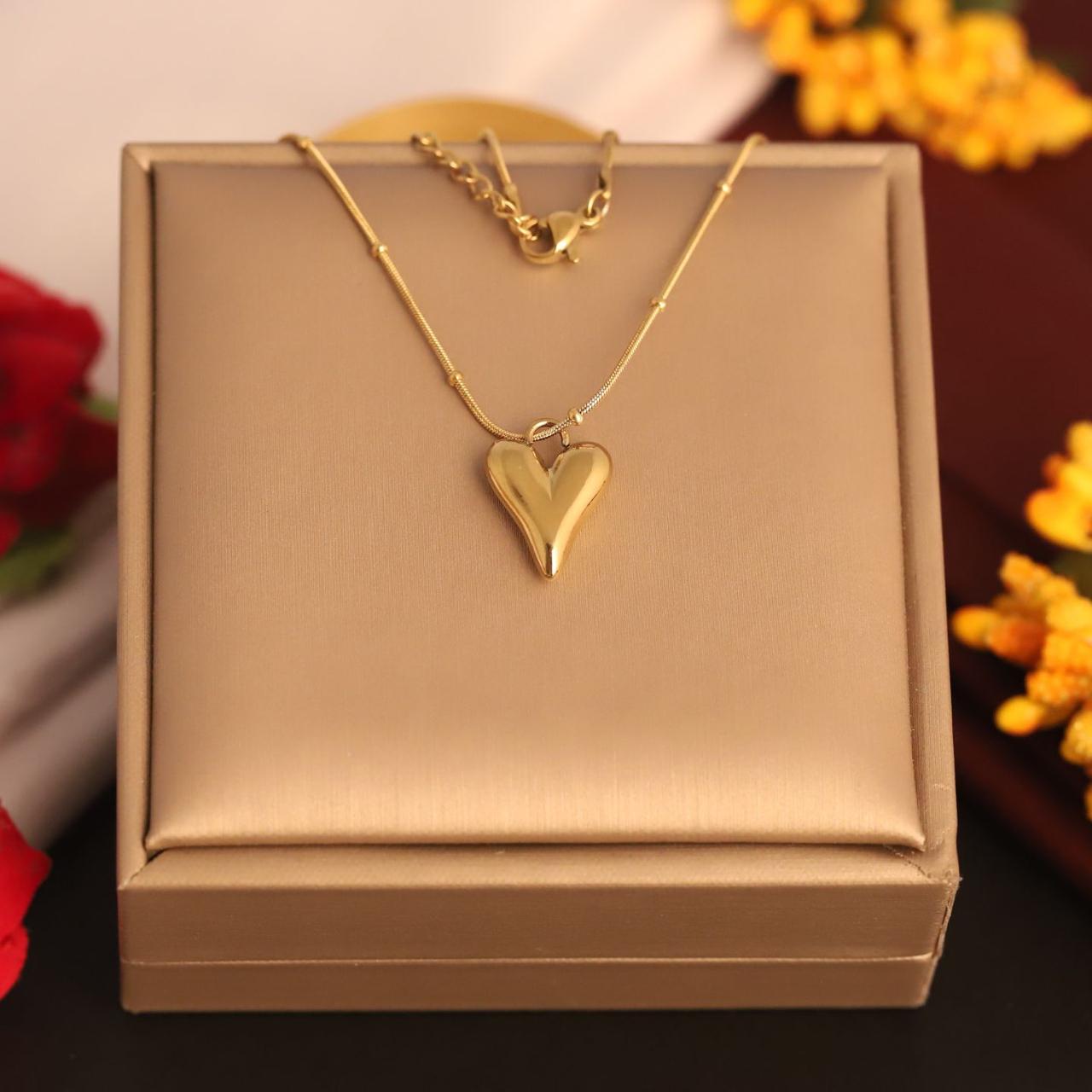 Golden Heart Necklace and Luxury Gold Bracelet Combo Set