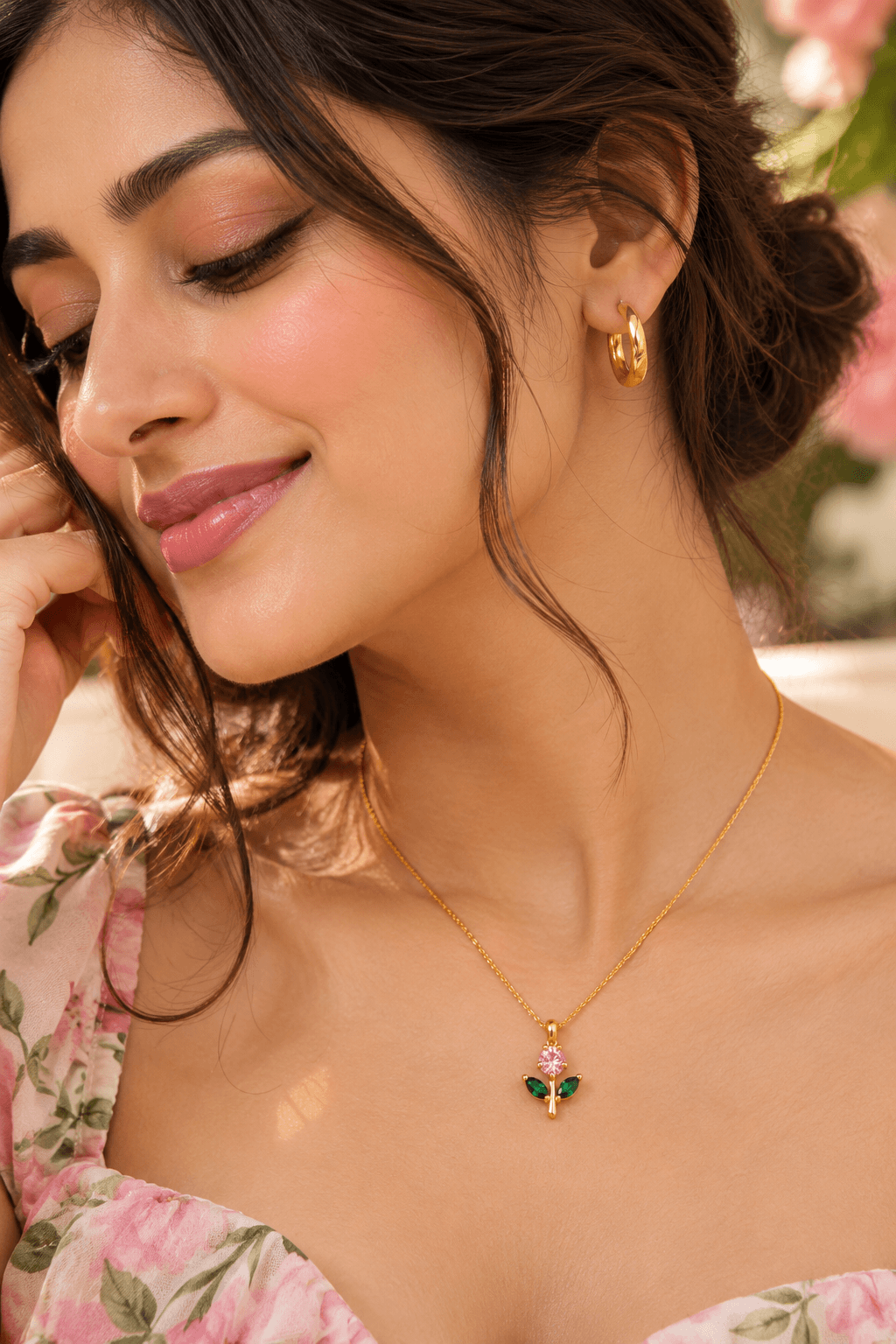 Tulip Neck Chain – Elegant Gold Floral Necklace