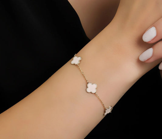 Elegant clover Gold Plated Chain Bracelet for Women (Skin Safe)