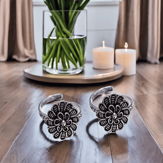 Silver Alloy Comfort Ethnic Toe Ring For Women (Skin Safe)