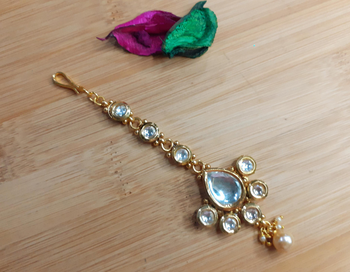 Gold Alloy Ethnic Kundan Maang TikkaFor Women (Skin Safe)