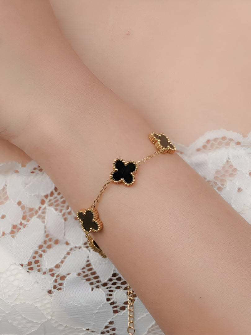 Elegant clover Gold Plated Chain Bracelet for Women (Skin Safe)