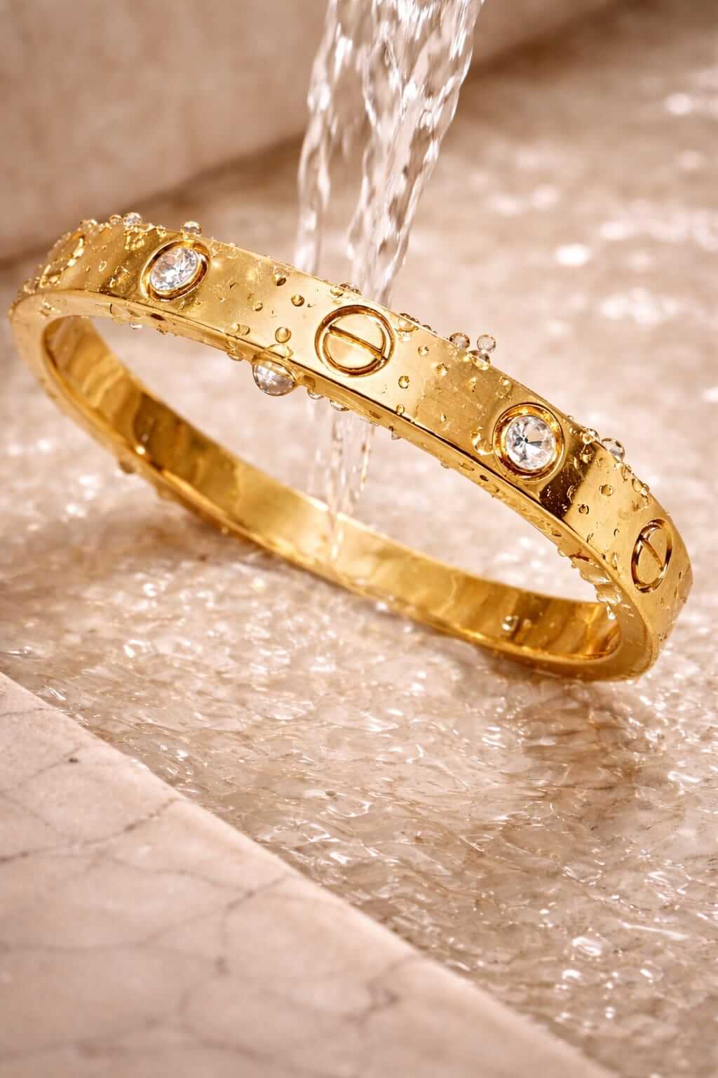 Luxury Gold Bracelet ✨ (Waterproof | Tarnish-Free | Skin Safe  | Premium Quality )