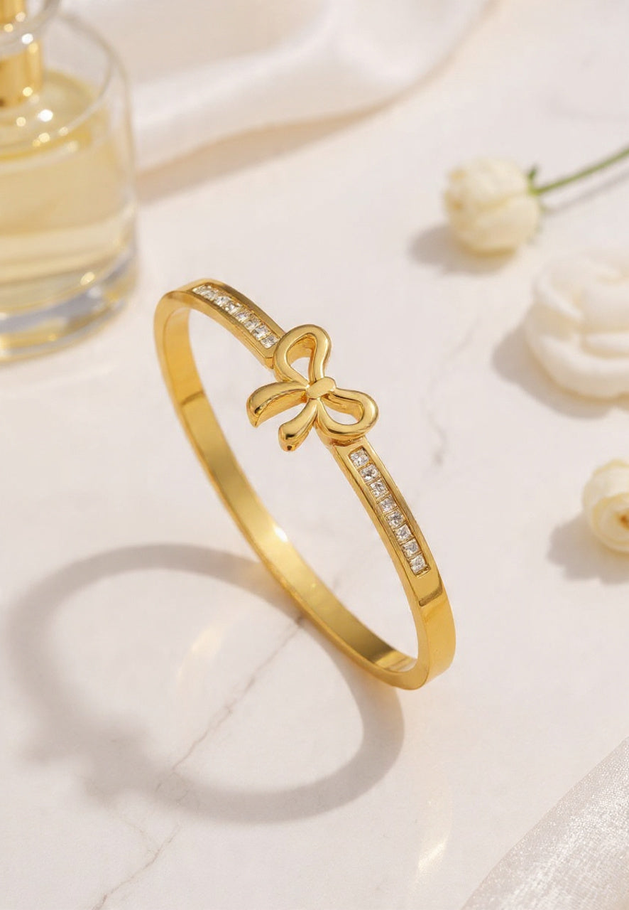 Queen Bow Bracelet – Premium Gold Finish